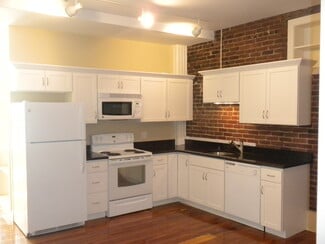 15 N Pleasant St Unit 2S, Amherst, MA 01002
