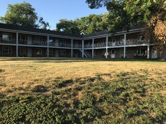 905 5th St Unit 905 5th st, Fairbury, NE 68352