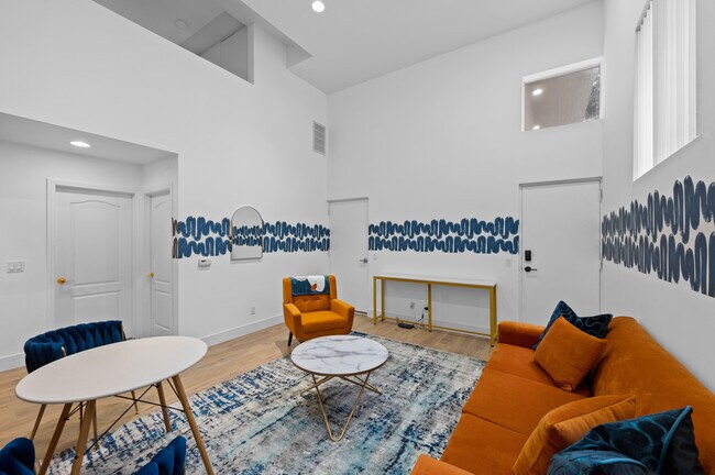 10366 Eastborne Ave, Los Angeles, CA 90024 - photo 4