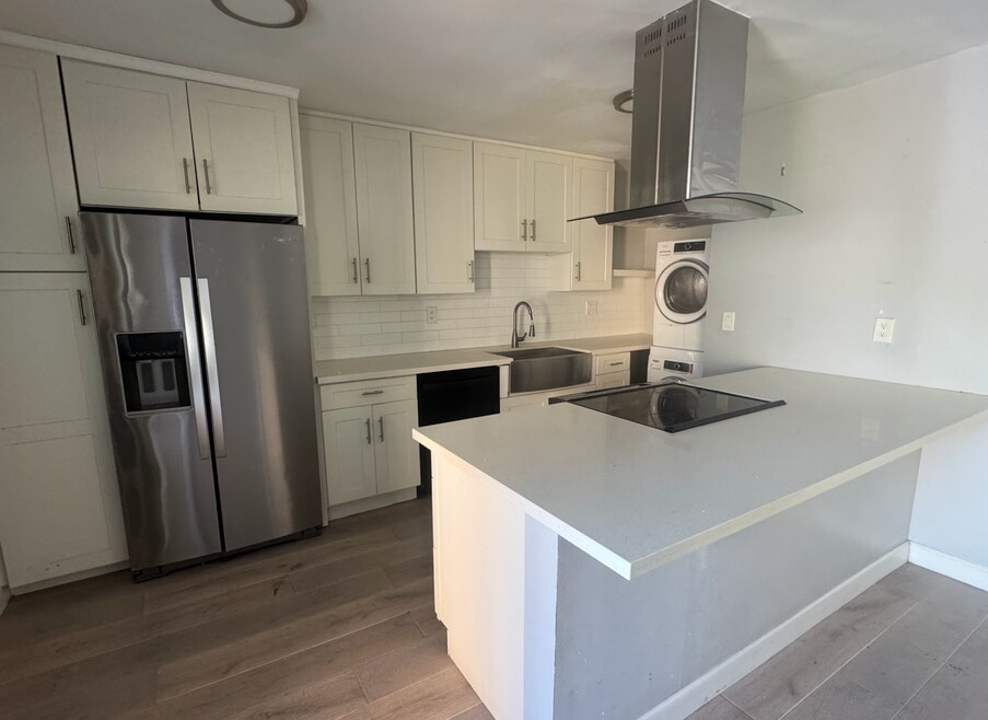 951 Locust Ave unit 7, Long Beach, CA 90813 - photo 1