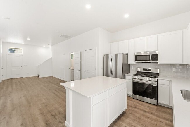 3837 Kenai St, Evans, CO 80620 - photo 7