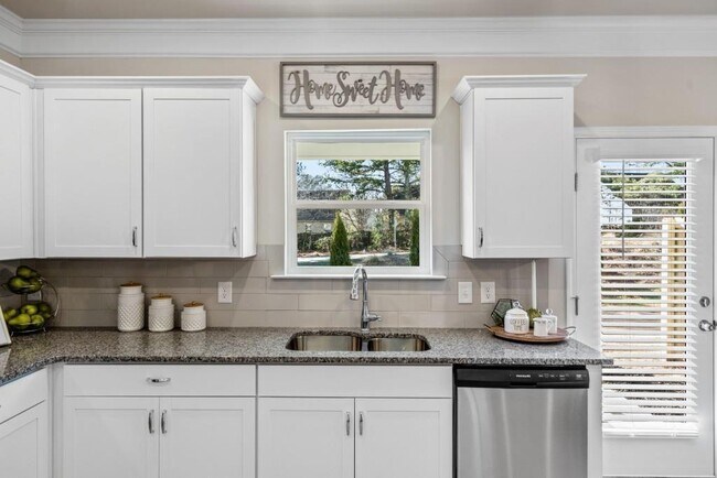 202 Andros Dr, Dalton, GA 30721 - photo 6