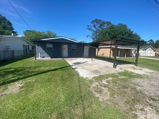 414 Fieldcrest Dr, Thibodaux, LA 70301