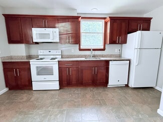 93 Broad St Unit 2, Norwich, CT 06360