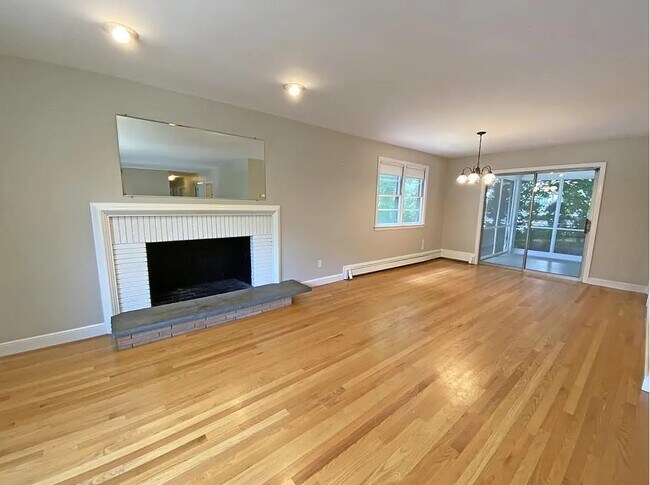 299 Mill St, Newtonville, MA 02460 - photo 5