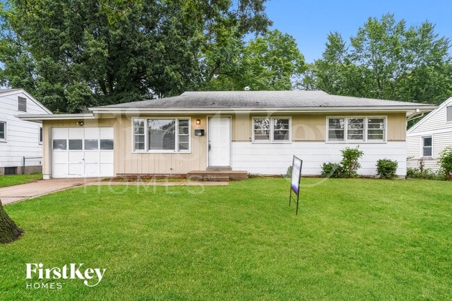 665 Mark Twain Dr, Florissant, MO 63031 - photo 2