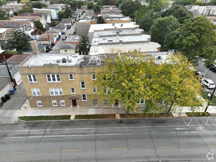 3043 N Laramie Ave unit 2, Chicago, IL 60641 - photo 2