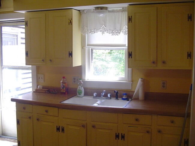 Kitchen sink, front door on left
