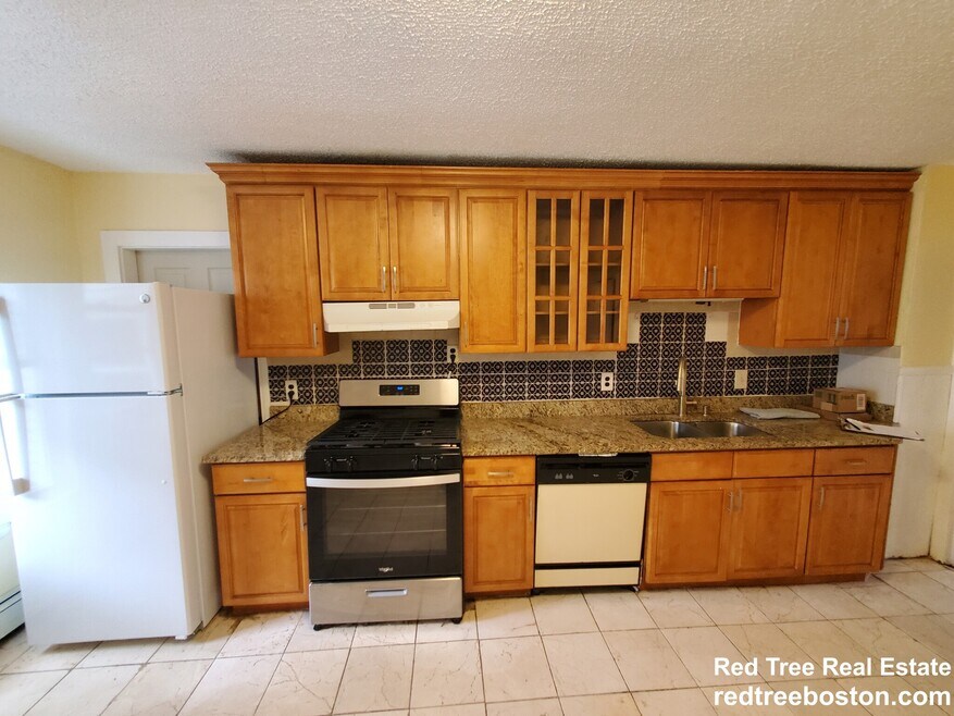 7 High Street Place unit 2, Brookline, MA 02445 - photo 1