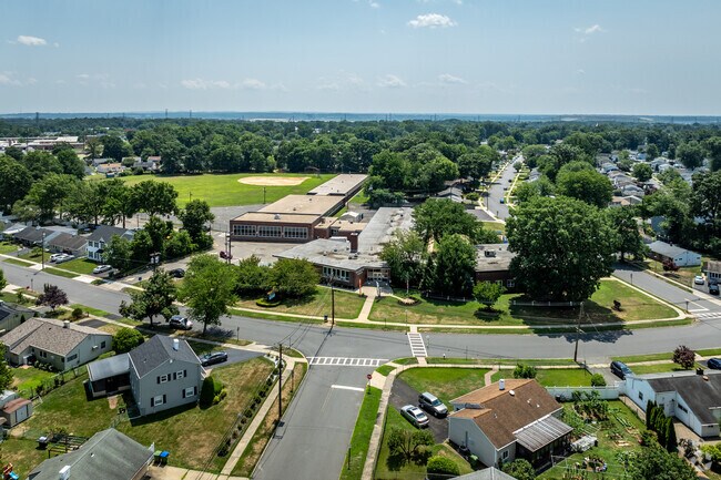 Children love attending the excellent Washington Elementary School, Edison, NJ.