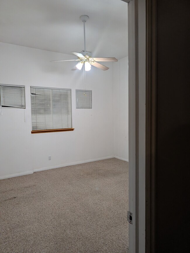 12337 S Lampton View Dr, Riverton, UT 84065 - photo 3