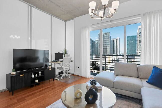 137 NE 2nd Ave unit ID1357349P, Miami, FL 33132 - photo 2