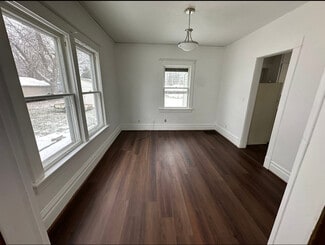 206 Summit Ave, Waterloo, IA 50701