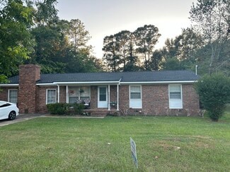 421 Charles Dr, Fort Valley, GA 31030