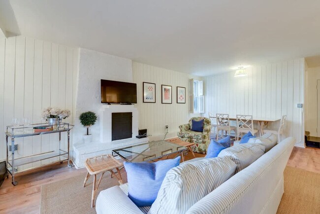 2424 Gough St unit ID1355612P, San Francisco, CA 94123 - photo 2