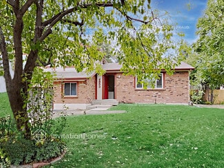 2853 S Biscay Ct, Aurora, CO 80013