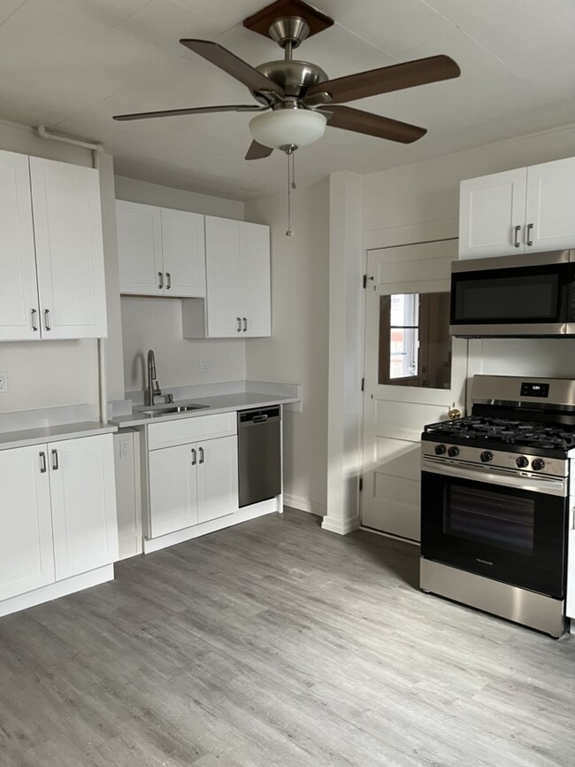 41 Campaw St Unit 1, Lowell, MA 01850