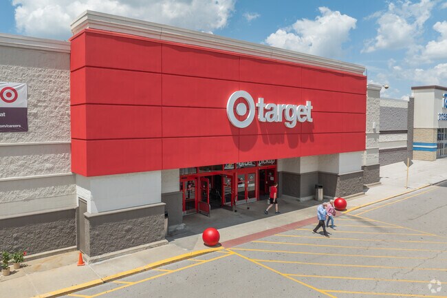 Jefferson Highlands residents enjoy shopping at the nearby Target.