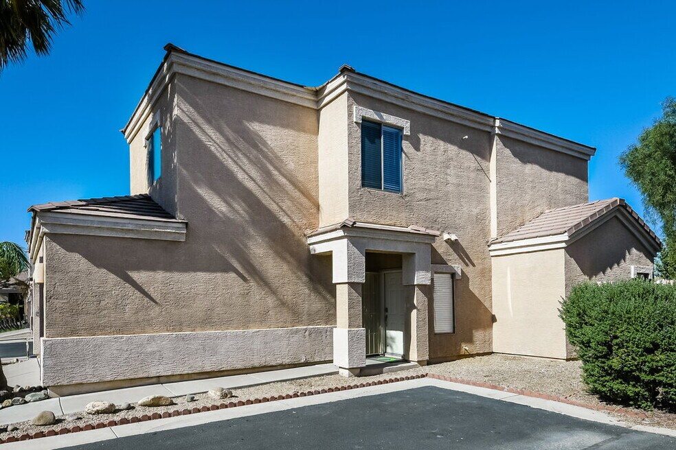 22243 N 29th Dr, Phoenix, AZ 85027 - photo 1