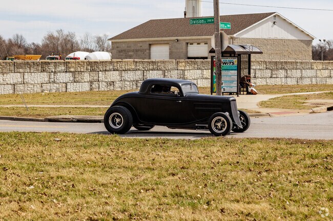 Proximity to historic Route 66 brings custom cars to the Heart of the Westside neighborhood.