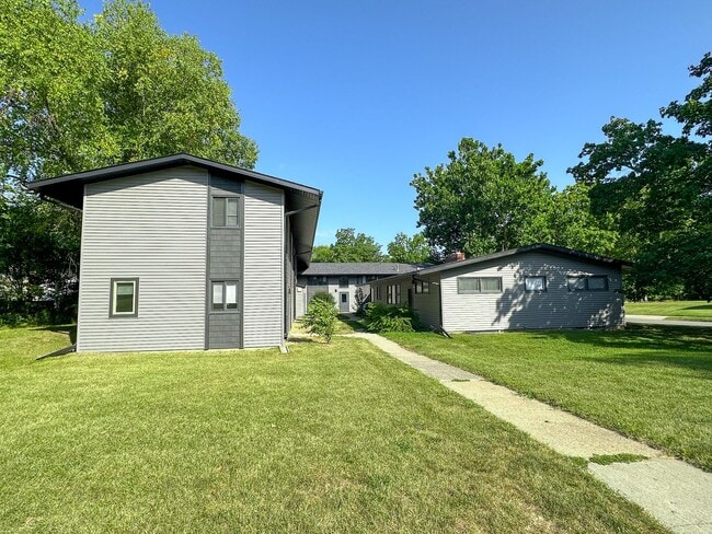 3319 Story St., Ames, IA 50014 - photo 2