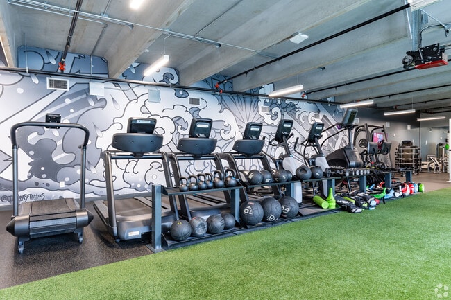 Julian, Orlando, FL 32801 - photo 3