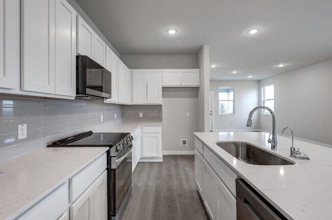 1531 Elvin Summit, von Ormy, TX 78073 - photo 7