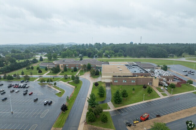 Educational opportunities abound at New London High School.