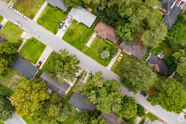 Highland Park homes feature uniformly designed lots with spacious front yards.