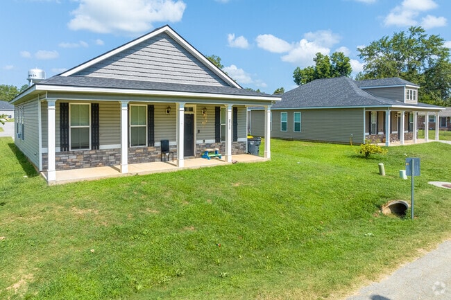 Recently built ranches and bungalows line the streets of Grovetown.