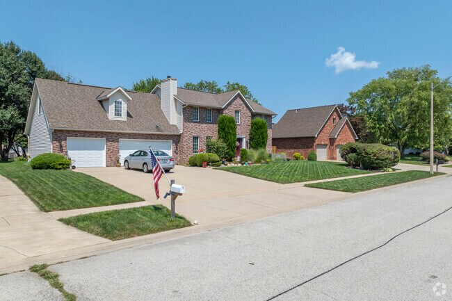 Tree lined streets and sidewalks make Mill Creek a delightful place to live.