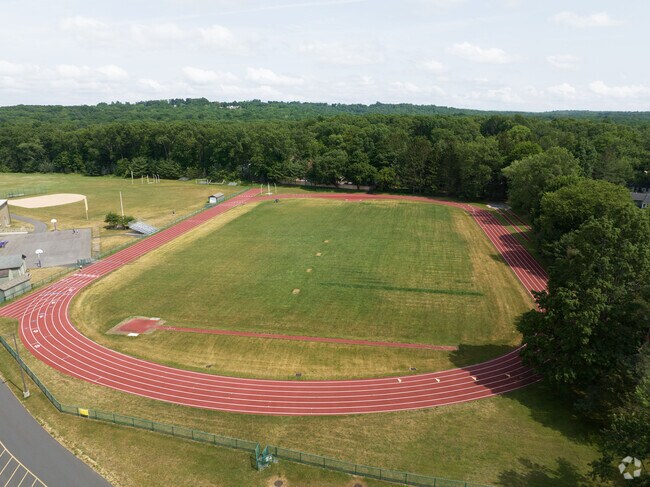 Doing the mile is still difficult but at least it is on a well kept track in Rhinebeck.