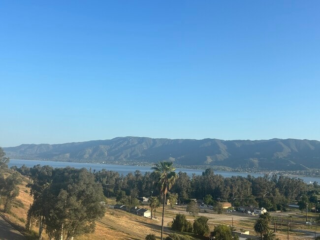 16840 Bell Ave unit 1, Lake Elsinore, CA 92530 - photo 3