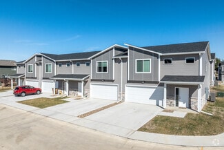 184 NW 25th Ct, Grimes, IA 50111