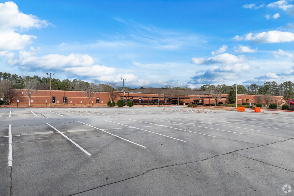 Sanders Elementary School, Rankings & Reviews