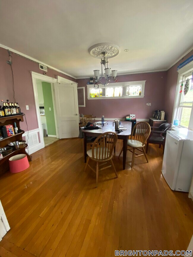 233 Commonwealth Ave, Chestnut Hill, MA 02467 - photo 4