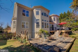 1804 Woods Edge Dr NE, Leesburg, VA 20176