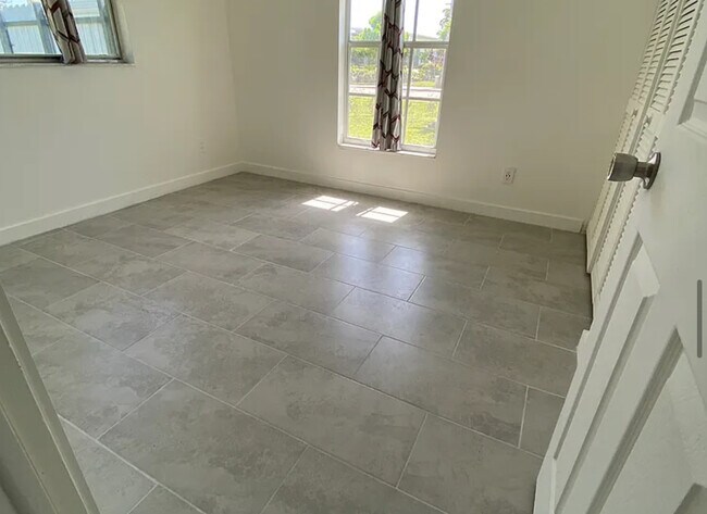 104 NE 15th Place, Cape Coral, FL 33909 - photo 7