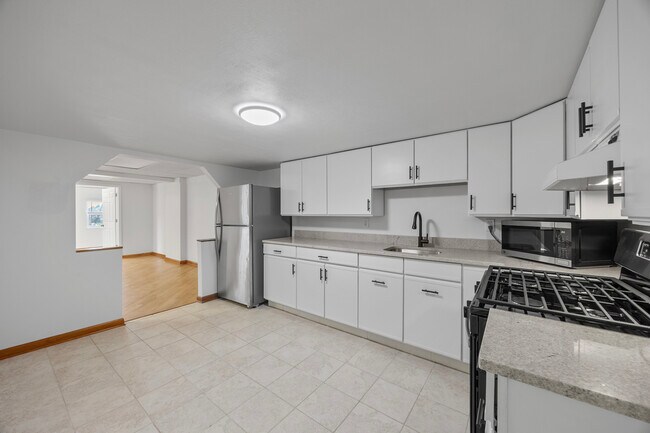 2827 Brownsville Rd unit 1, Pittsburgh, PA 15227 - photo 7