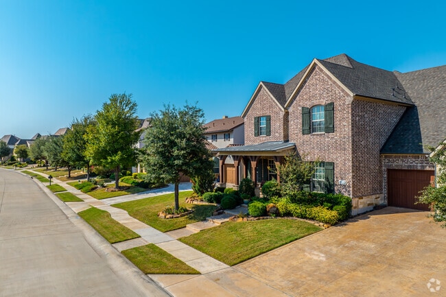 Traditional and Mediterranean influences the variety of homes in Las Colinas.