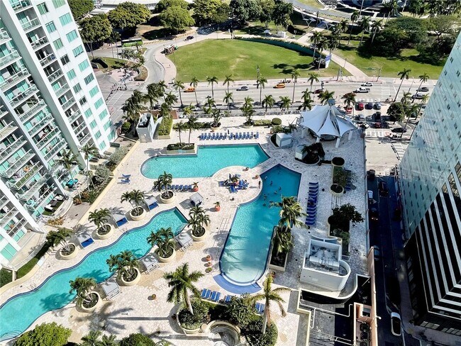 Vizcayne unit 2409, Miami, FL 33132 - photo 2