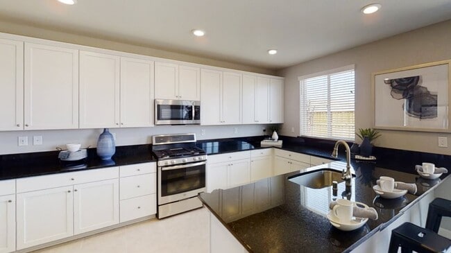 1712 Eagle Landing Dr, Sparks, NV 89436 - photo 2