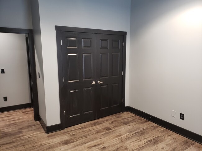 329 S Washington Square unit I, Lansing, MI 48933 - photo 7