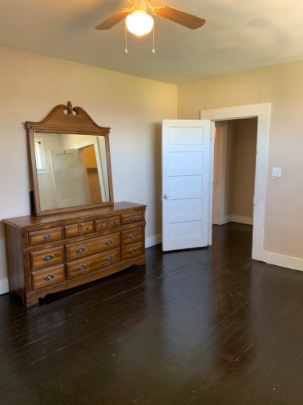 821 Live Oak St unit B, Columbus, TX 78934 - photo 1