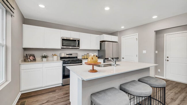 120 Cressmoor Blvd, Hobart, IN 46342 - photo 5