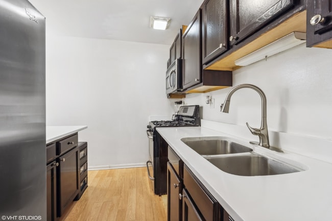 931 Jonathan Ct unit 107, Prospect Heights, IL 60070 - photo 6