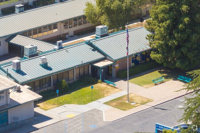 The entrance to Le Grand Elementary School in Le Grand.