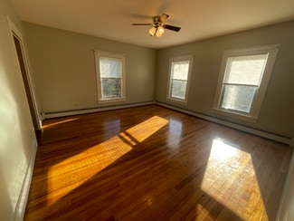 42 Charlton St Unit 2F, Oxford, MA 01540