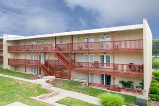 305 Tiger Ln, Columbia, MO 65203