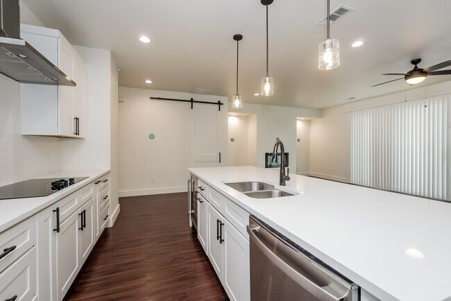 8585 Mulligan Pass, Fort Worth, TX 76179 - photo 6